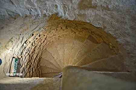Escalier château des Allymes, Ain