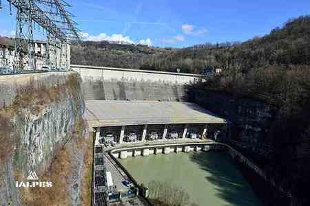 Barrage de Génissiat dans l'Ain