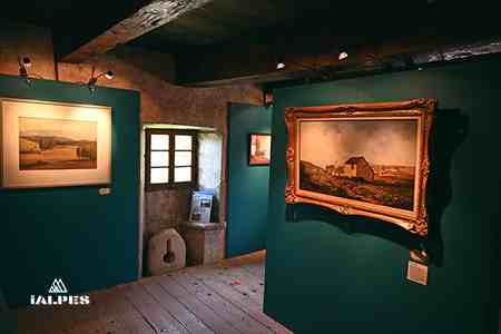 Musée du Bugey-Valromey, exposition temporaire intitulée Paysages contrastés, qui étudie les territoires locaux.
