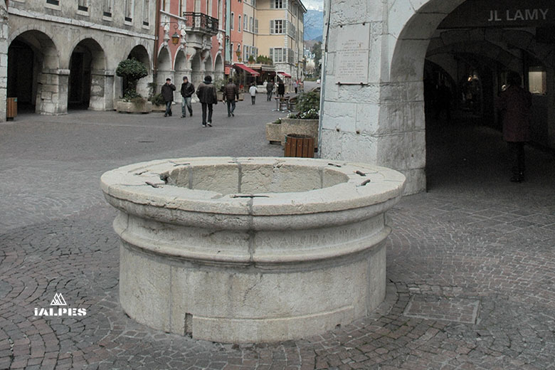 Ancien puits Saint-Jean à Annecy
