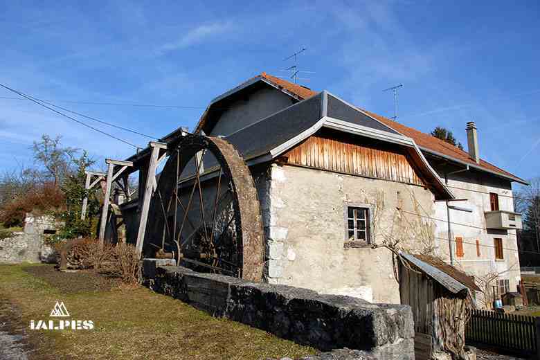 Moulins traditionnels et patrimoine de pays dans les Alpes