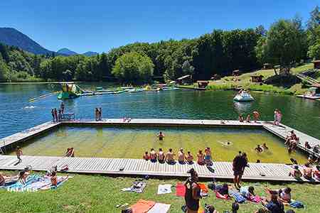 Vacances près d'une base de loisirs