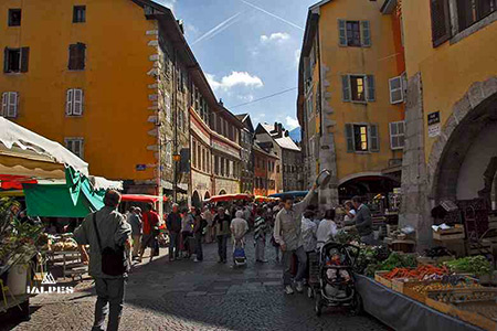 Jour de marché Sainte Claire à Annecy