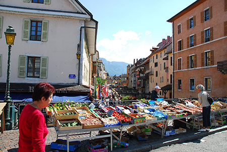 Marché hebdomadaire d'Annecy