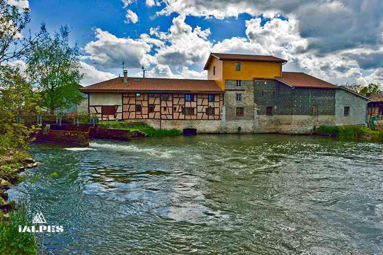 Le Moulin de Bruno, patrimoine hydraulique traditionnel dans l'Ain