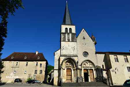 Abbaye Notre-Dame d'Ambronay dans l'Ain