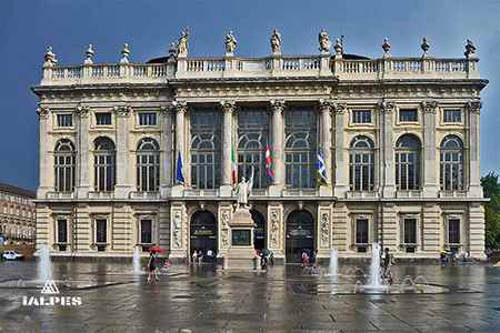 Palais Madame à Tutin, Italie