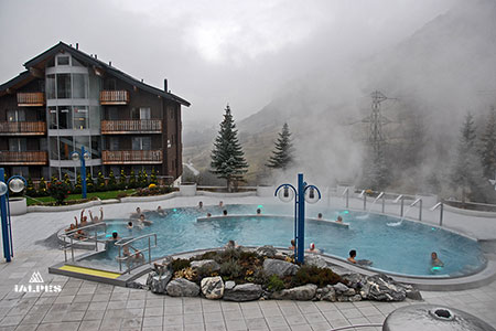 Stations thermales dans les Alpes