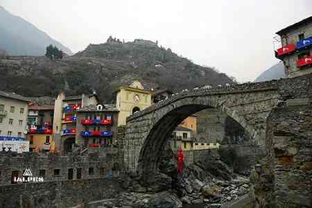 Vallée d'Aoste: Pont Saint-Martin