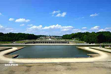 Entrée du château de Chantilly, France