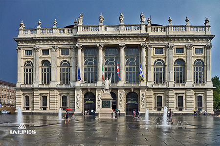 Palais Madame à Tutin, Italie