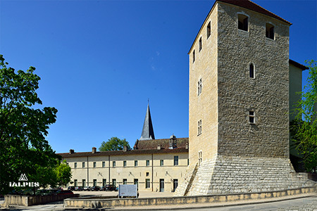 Ambronay, tour des archives