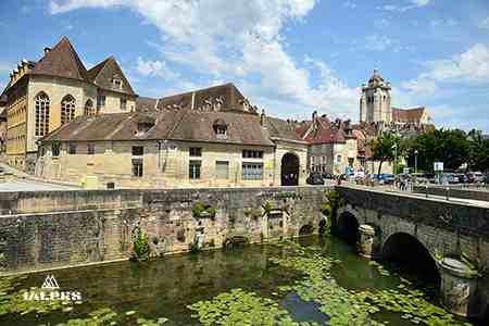Courmayeur et tunnel du Mont-Blanc
