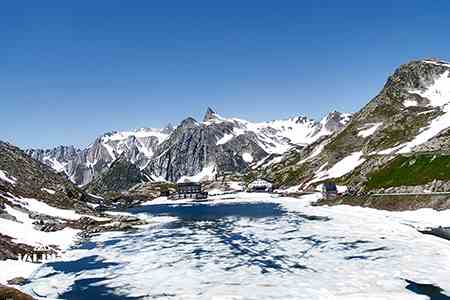 Col du Grand Saint-Bernard dans le canton du Valais en Suisse