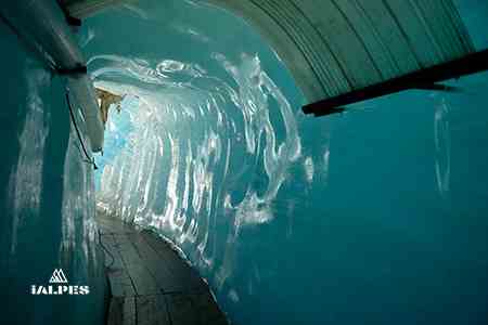 Grotte du glacier du Rhône en Valais, Suisse