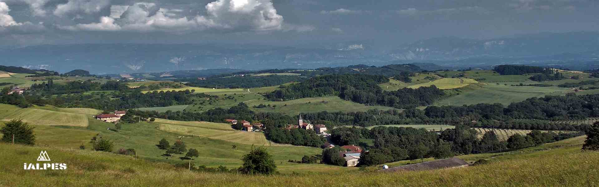 Sur la route de Saint-Antoine l'Abbaye, Isère