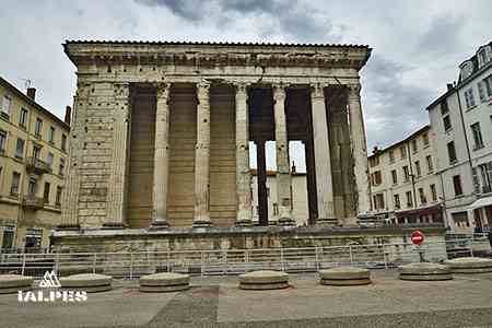 Temple d'Auguste et Livie à Vienne, Rhône-Alpes