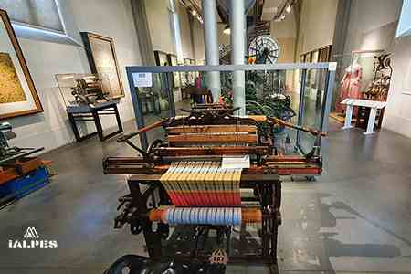 Musée de Bourgoin-Jallieu, expositions de robes