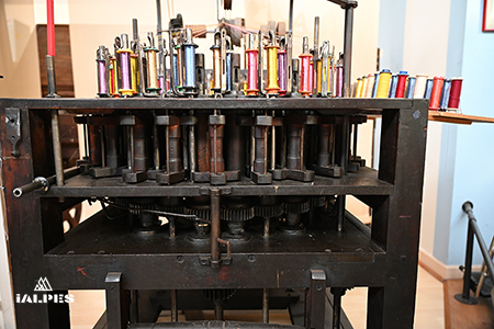 Machine à lacet