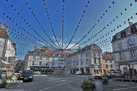 Arbois, place de la Liberté