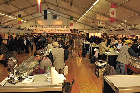 Foire de la truffe Alba, Italie