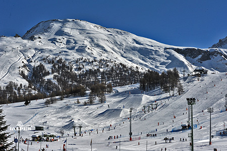 Ski à Sestrière, Italie