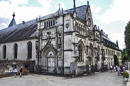 Abbaye d'Hautecombe, patrimoine religieux de Savoie