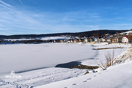 Lac de Joux gelé patinoire